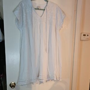 Lightweight White Embroidered V-Neck Tunic Dress